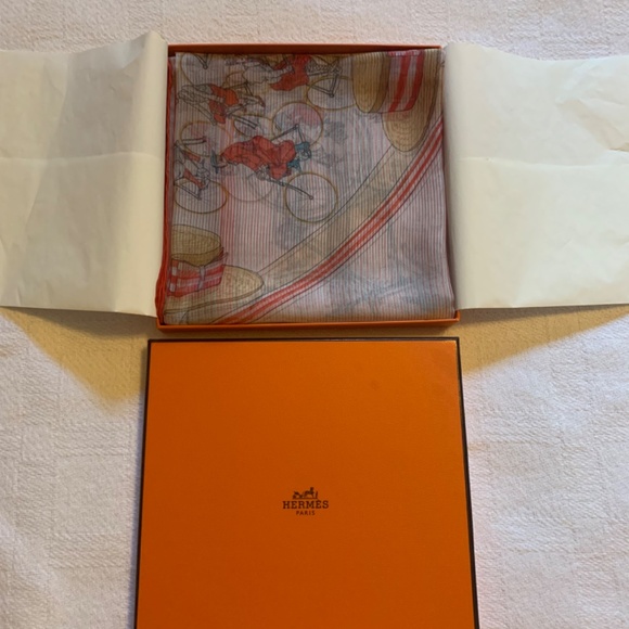 Hermes Les Becanes 70 Mousseline Scarf - Picture 5 of 7